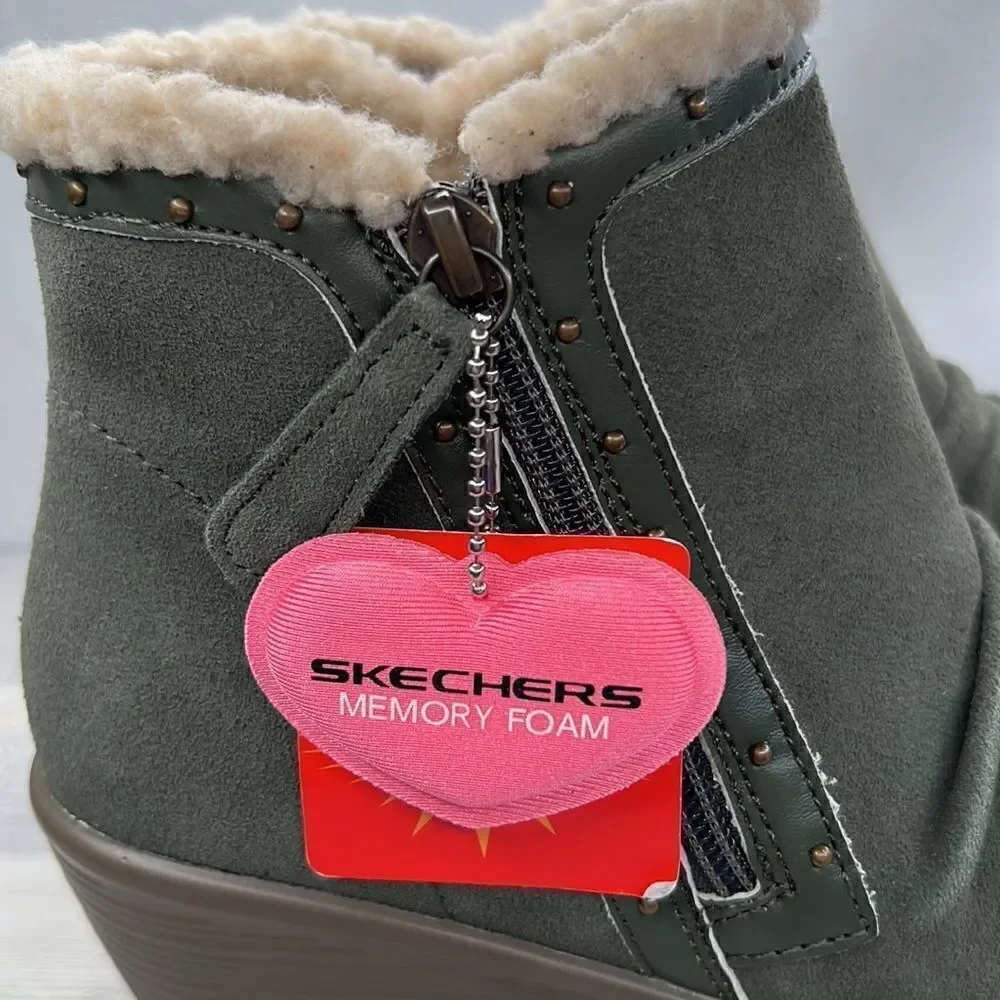 Skechers Olive suede Jumper Sweet Stud scrunch wedge booties NWT